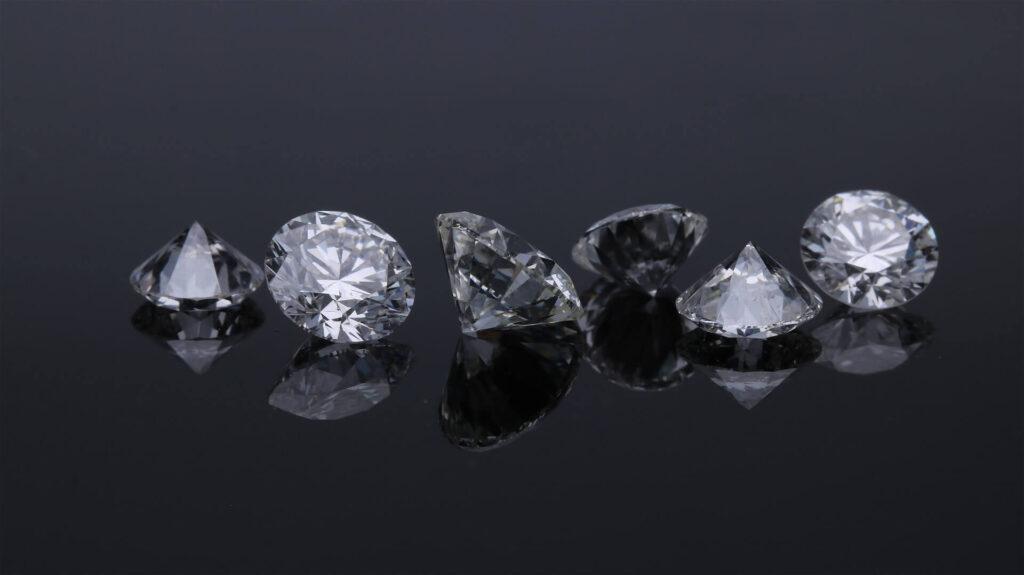 Natural Diamonds vs Lab-Grown